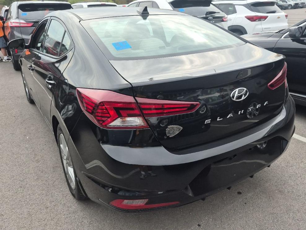 Hyundai Elantra SEL 2020