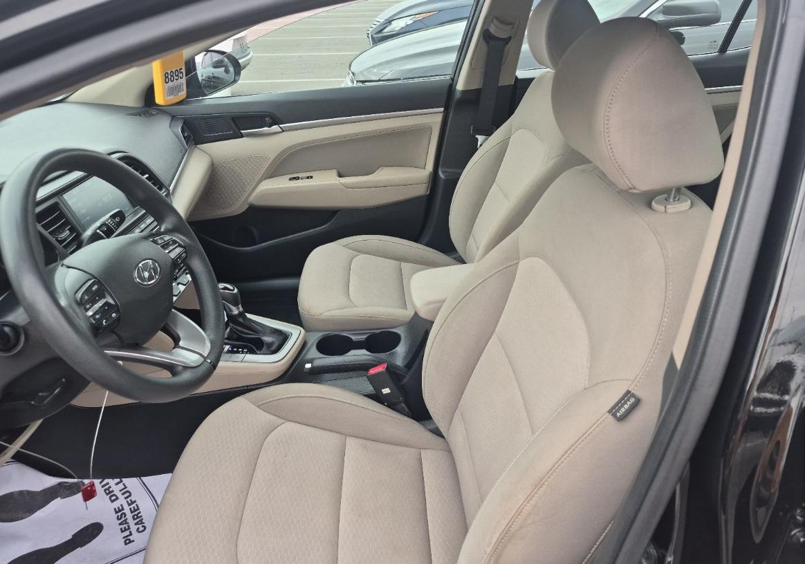 Hyundai Elantra SEL 2020