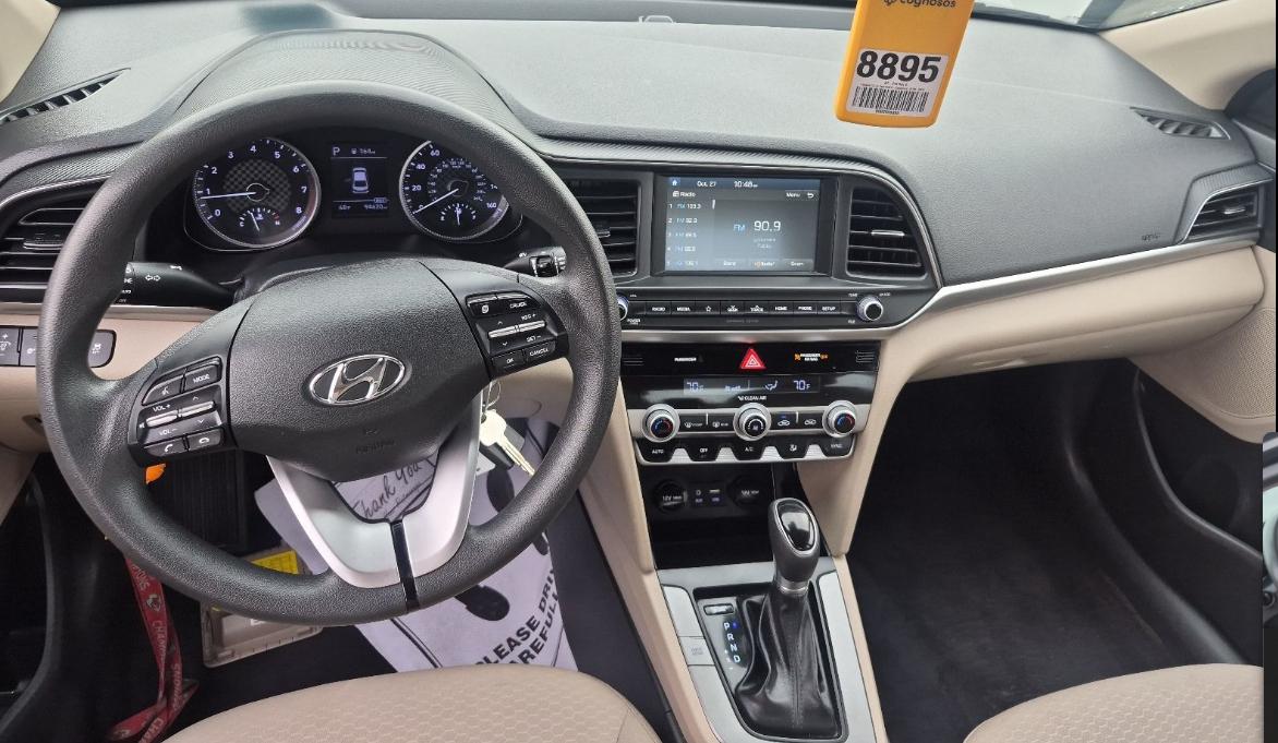 Hyundai Elantra SEL 2020
