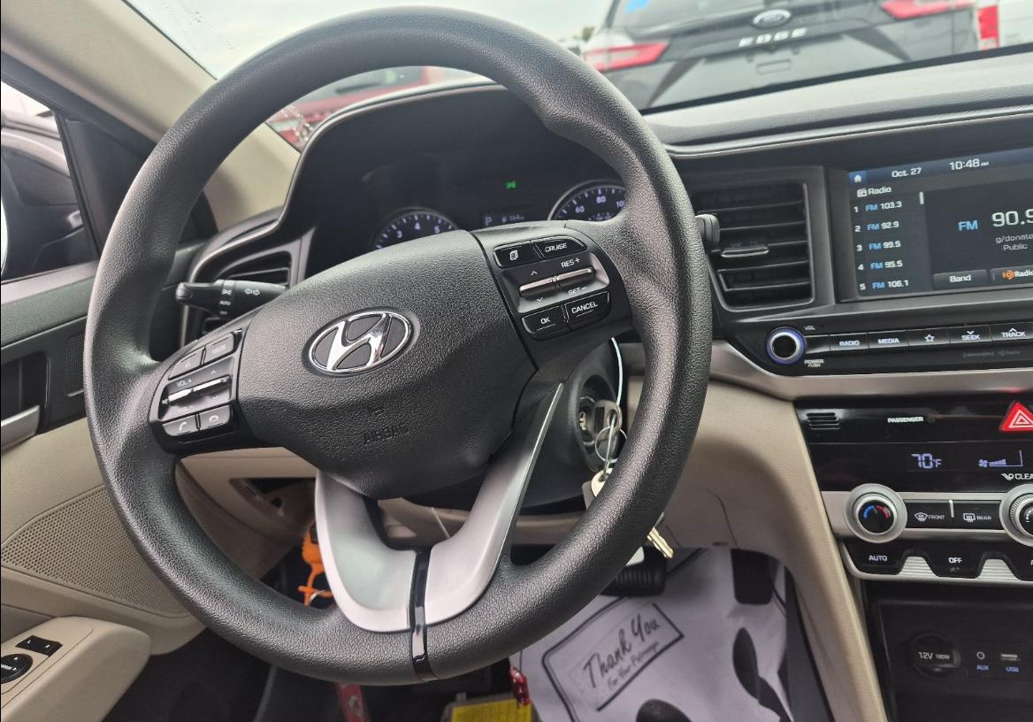 Hyundai Elantra SEL 2020