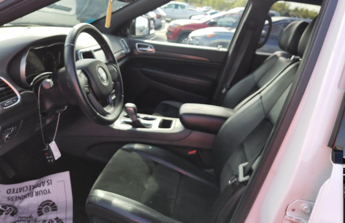 Jeep Grand Cherokee Altitude 4D SUV 4WD 2018
