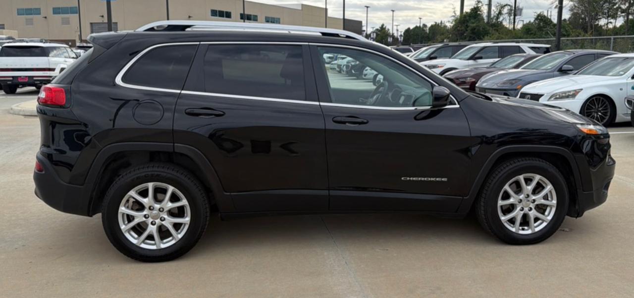 Jeep Cherokee Latitude FWD 2017