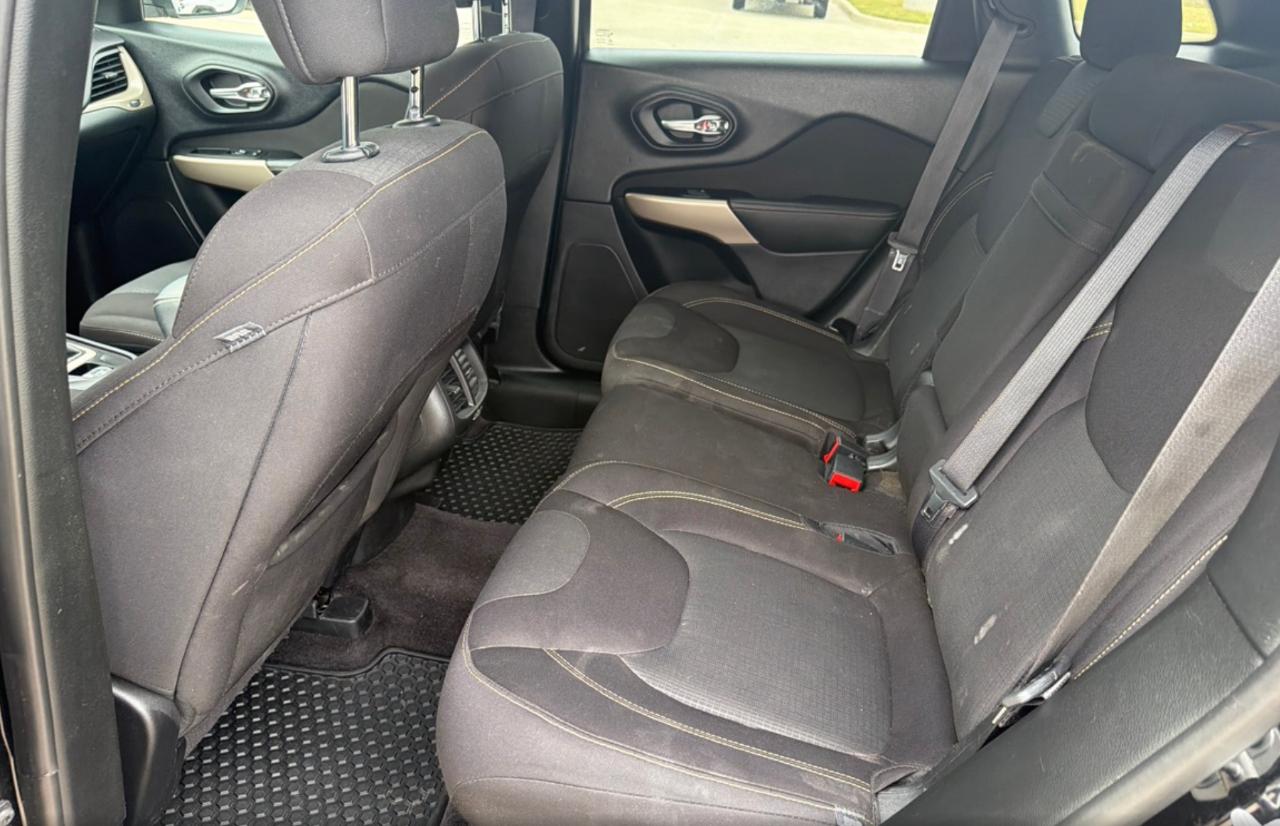 Jeep Cherokee Latitude FWD 2017