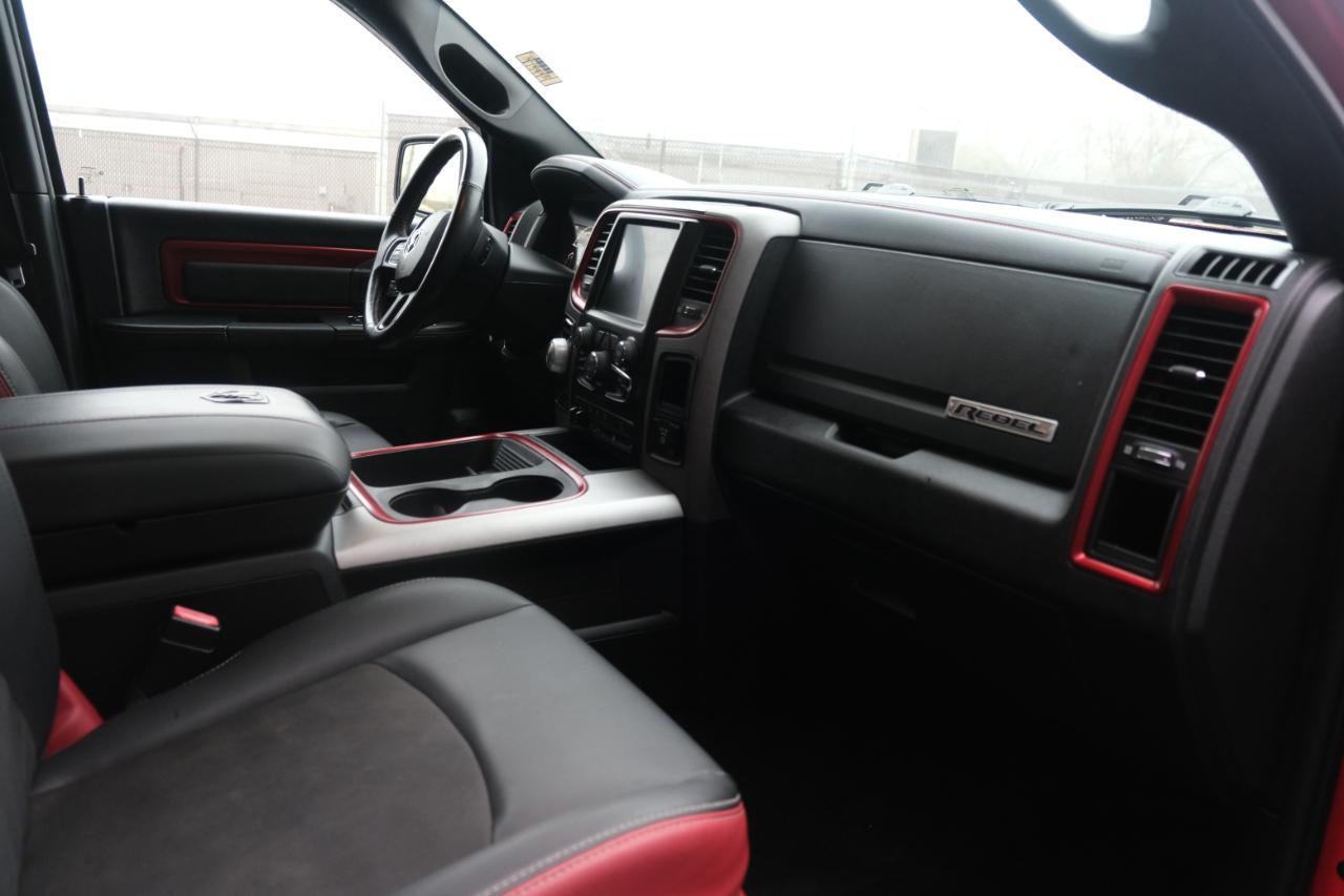 RAM 1500 4WD Crew Cab 140.5" Rebel 2017