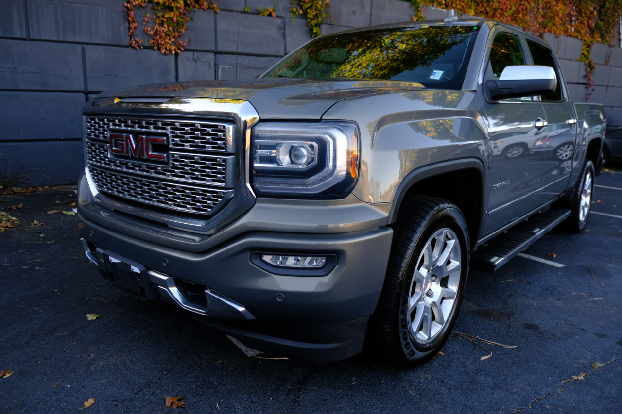 2018 GMC Sierra 1500 4WD Crew Cab 143.5" Denali