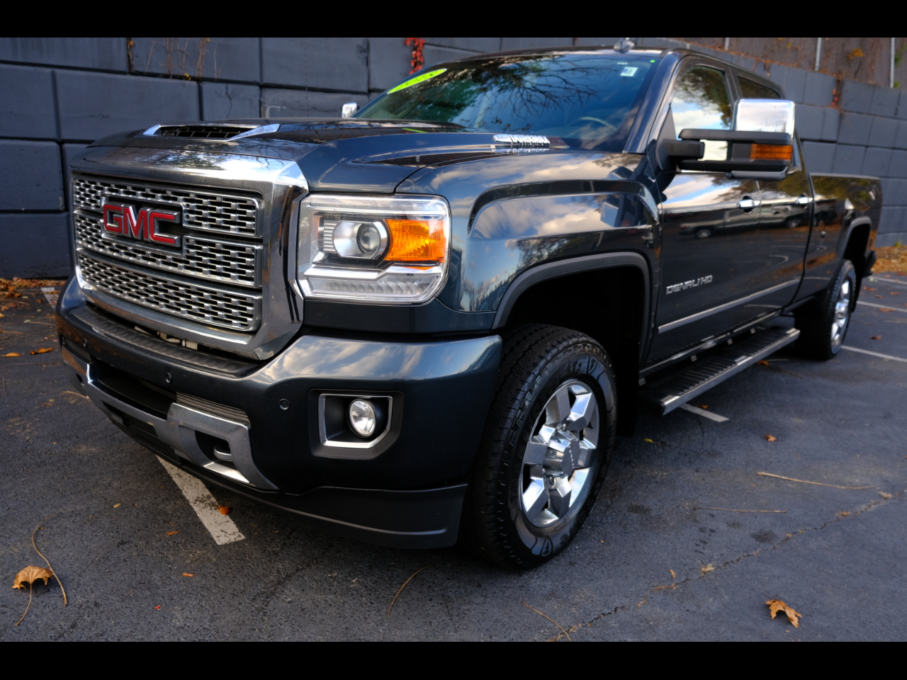 GMC Sierra 3500HD 4WD Crew Cab 167.7" Denali 2018