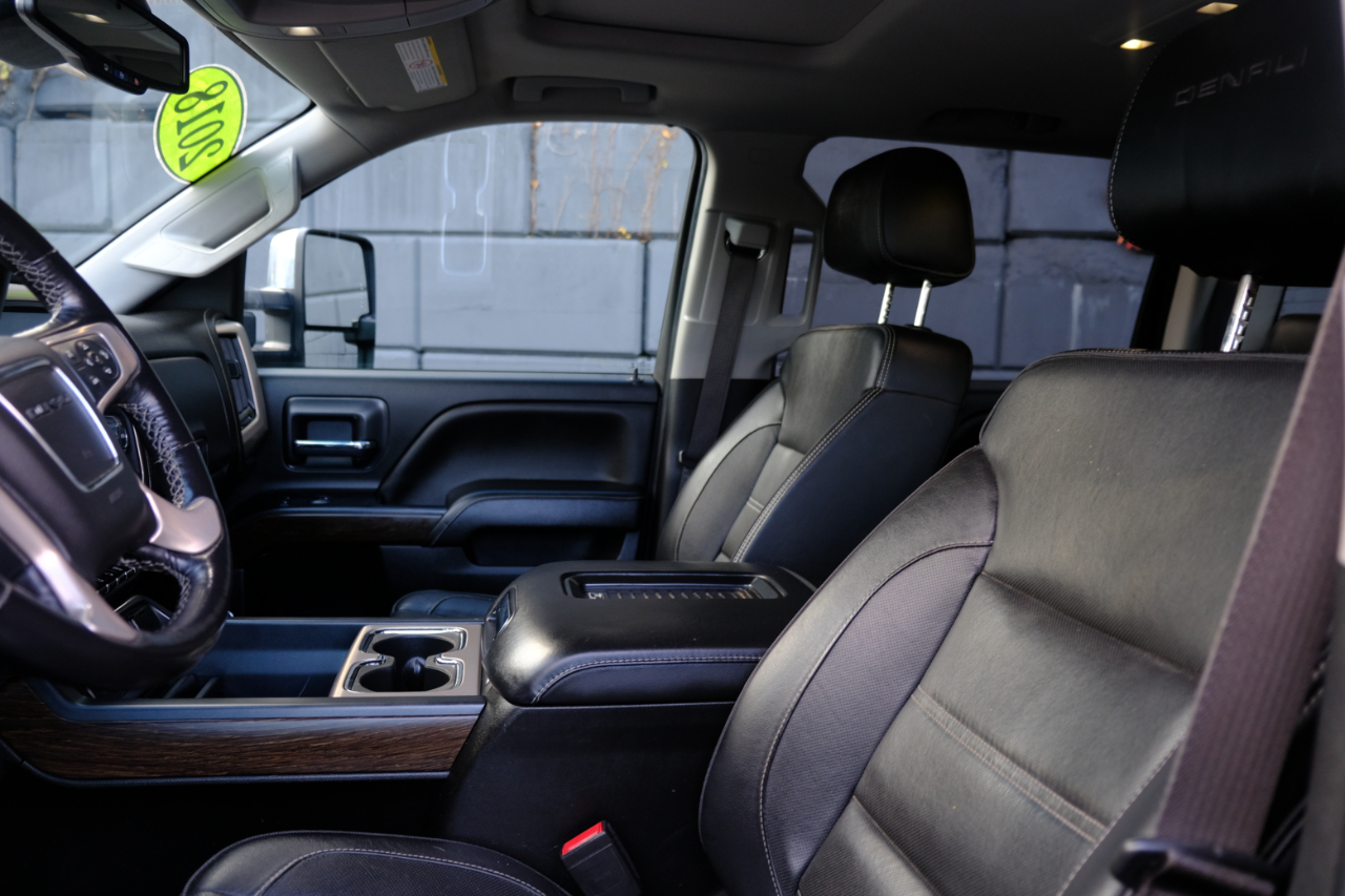 GMC Sierra 3500HD 4WD Crew Cab 167.7" Denali 2018