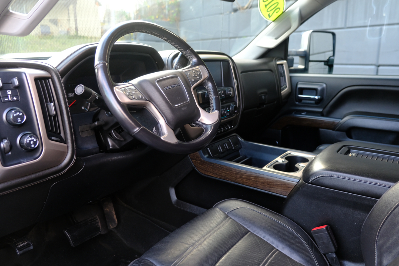 GMC Sierra 3500HD 4WD Crew Cab 167.7" Denali 2018