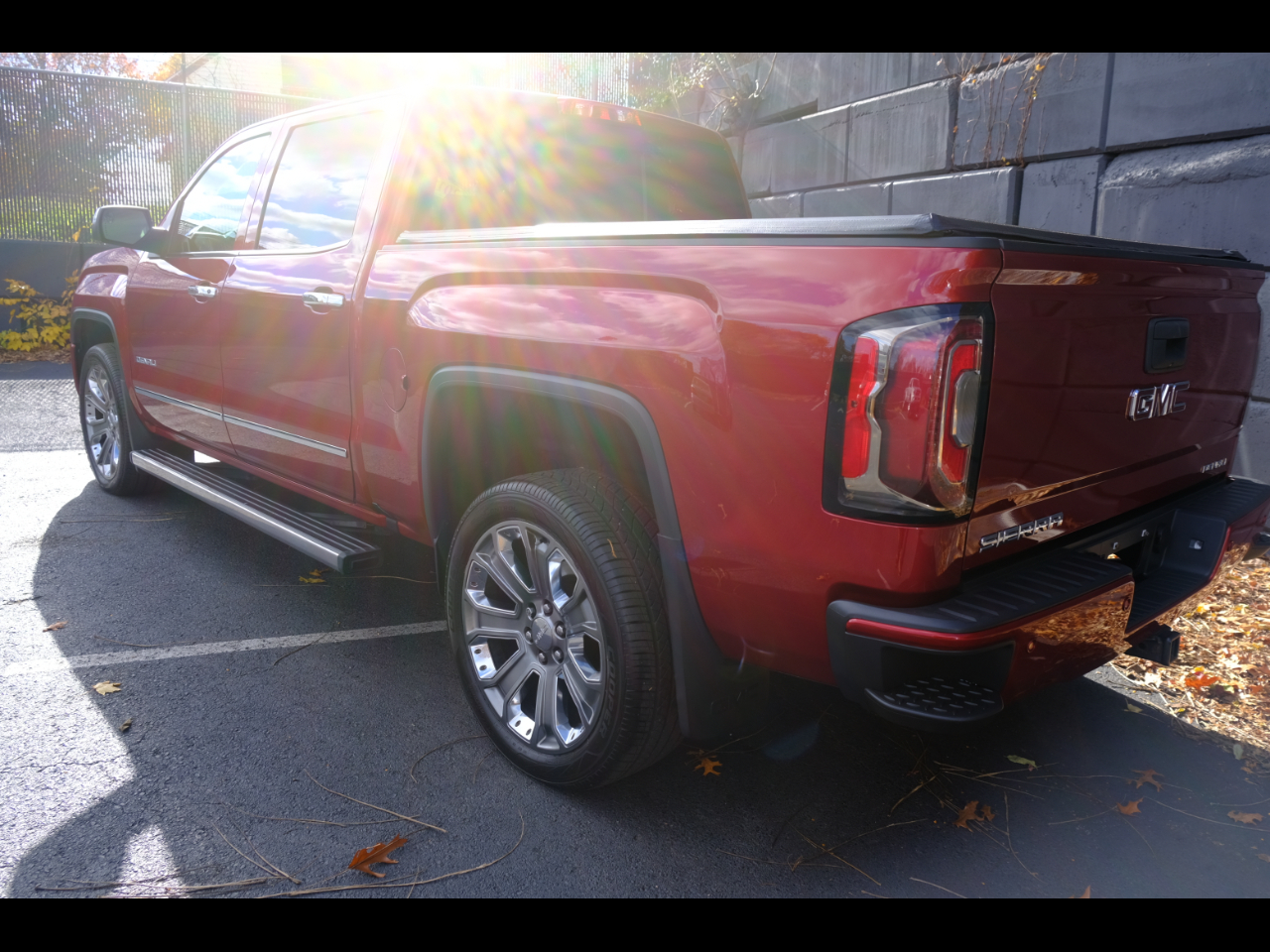 2018 GMC Sierra 1500 4WD Crew Cab 143.5" Denali