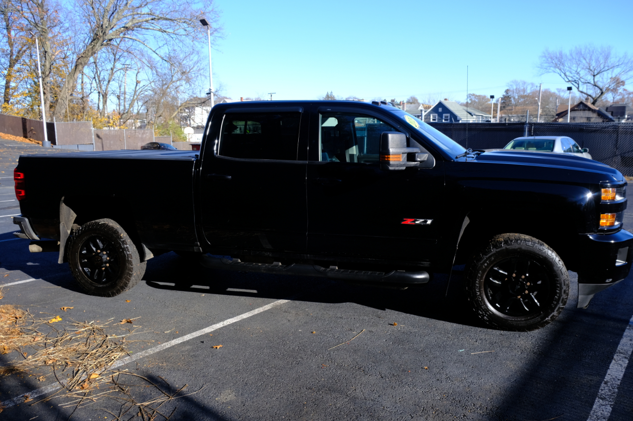 Chevrolet Silverado 2500HD 4WD Crew Cab 153.7" LTZ 2019