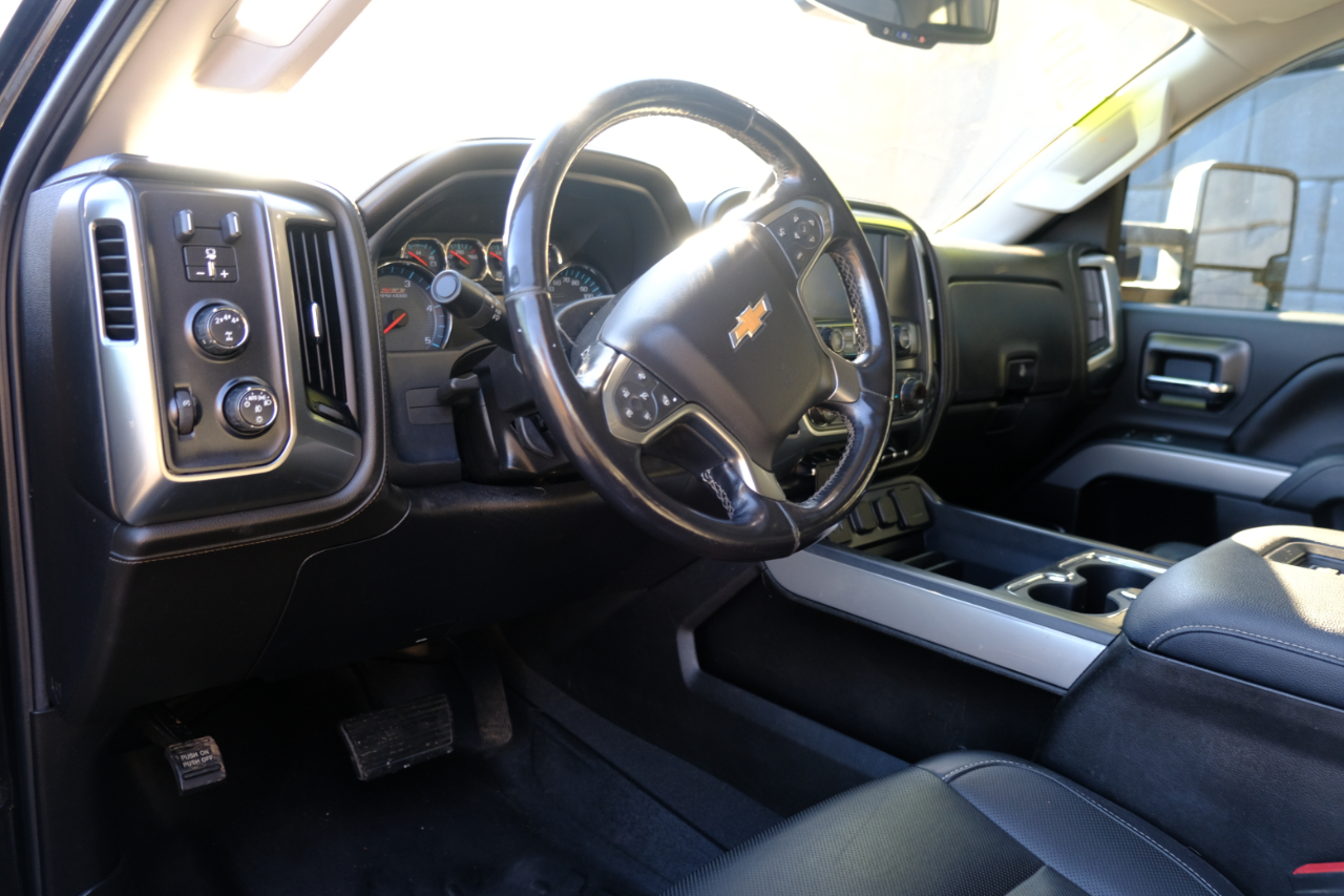 Chevrolet Silverado 2500HD 4WD Crew Cab 153.7" LTZ 2019