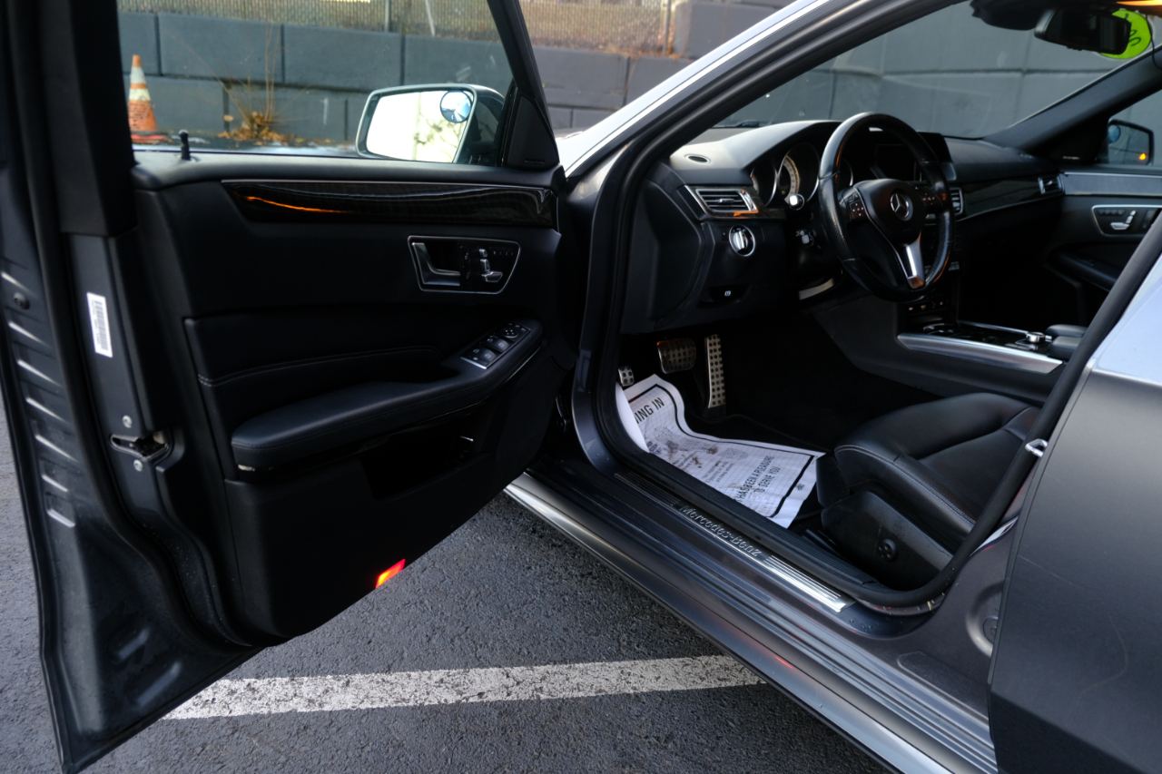 Mercedes-Benz E-Class 4dr Sdn E 350 Luxury 4MATIC 2016