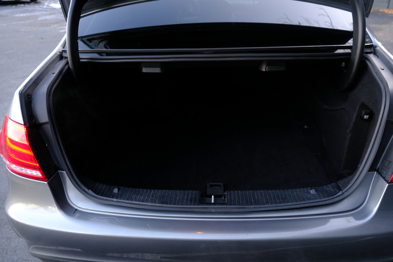 Mercedes-Benz E-Class 4dr Sdn E 350 Luxury 4MATIC 2016