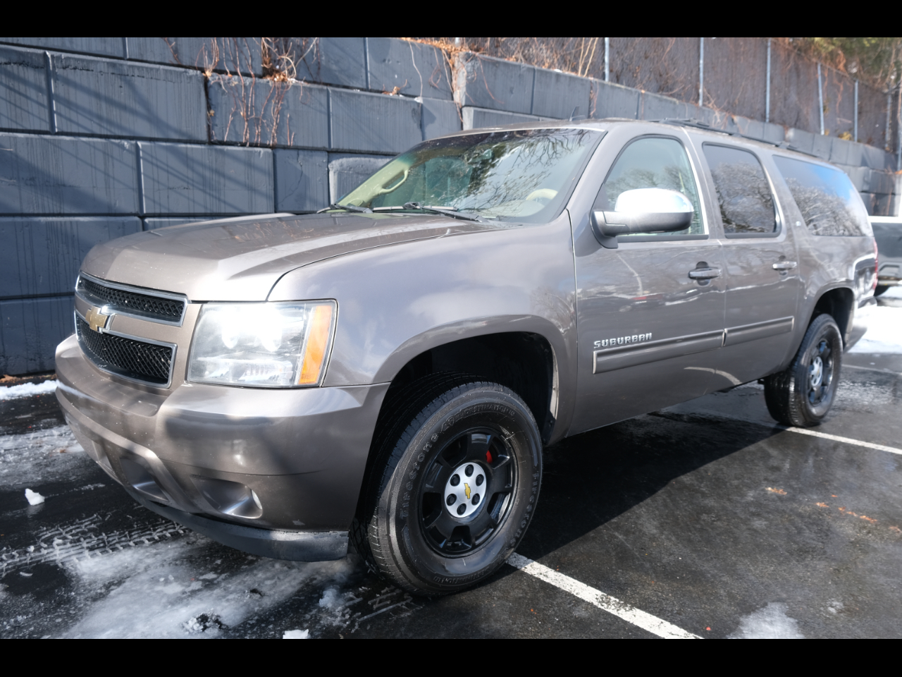 2011 Chevrolet Suburban 4WD 4dr 1500 LT