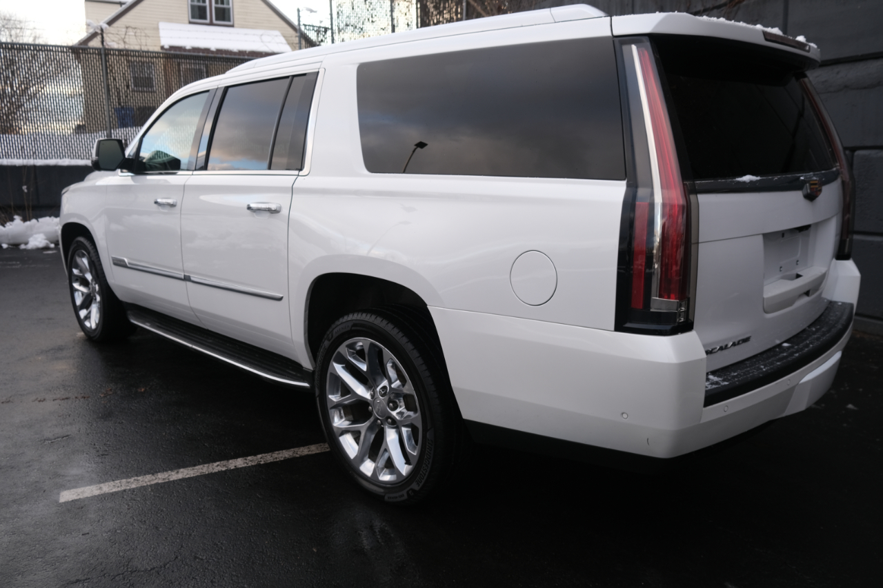 Cadillac Escalade ESV 4dr AWD Platinum Edition 2017
