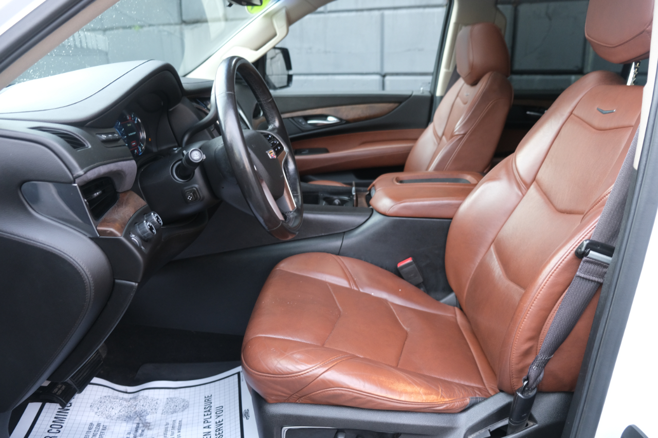 Cadillac Escalade ESV 4dr AWD Platinum Edition 2017