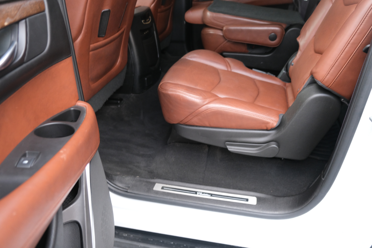 Cadillac Escalade ESV 4dr AWD Platinum Edition 2017