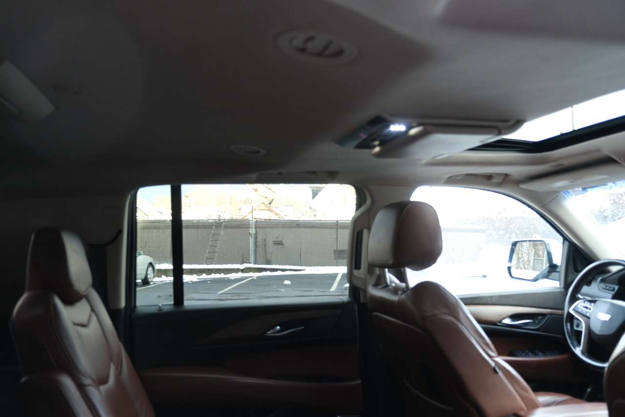 Cadillac Escalade ESV 4dr AWD Platinum Edition 2017