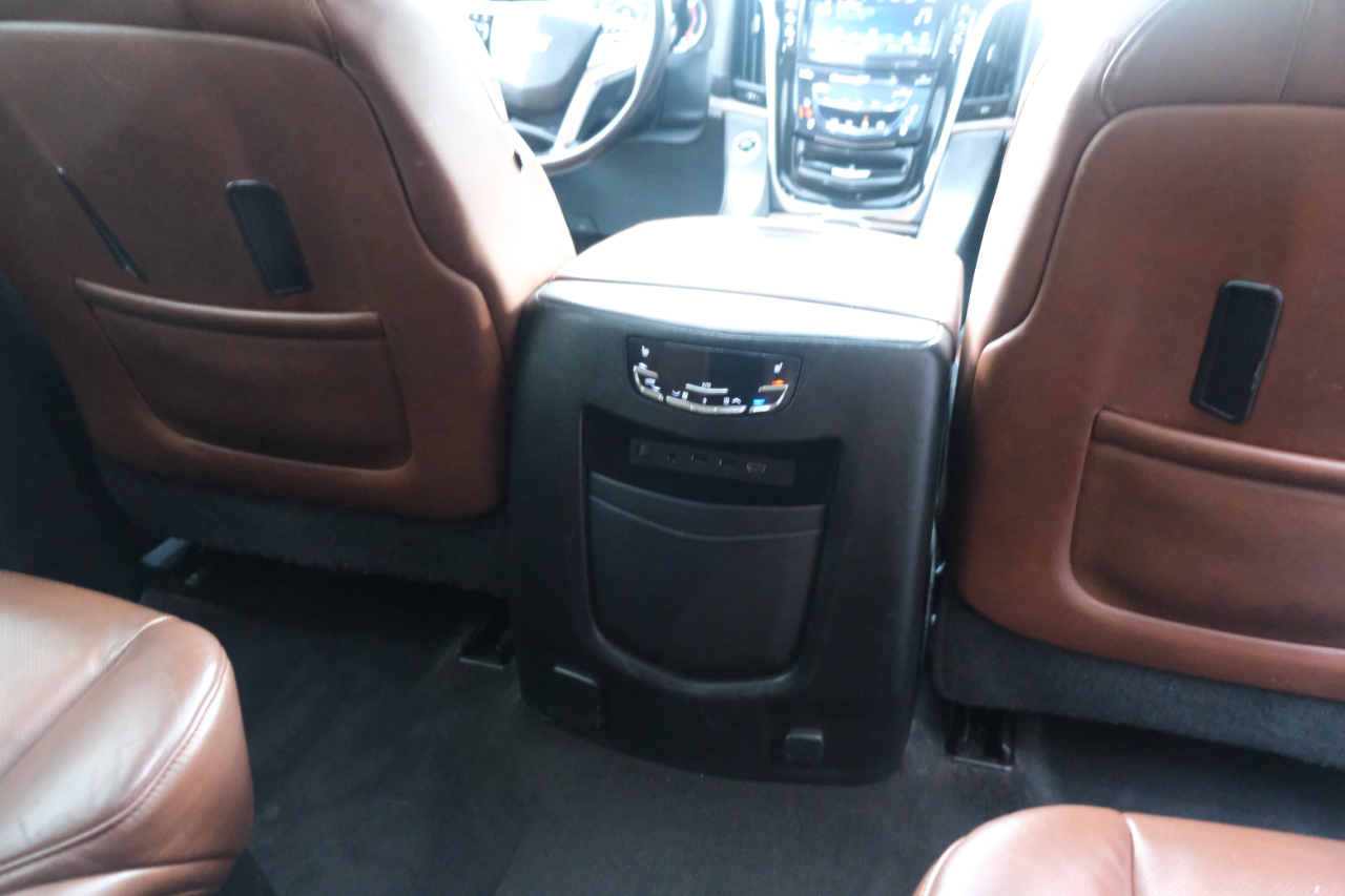 Cadillac Escalade ESV 4dr AWD Platinum Edition 2017