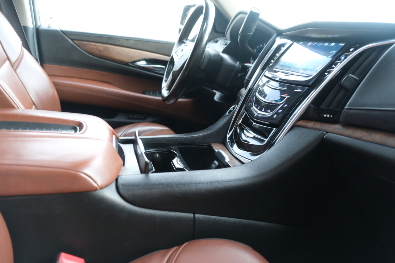 Cadillac Escalade ESV 4dr AWD Platinum Edition 2017