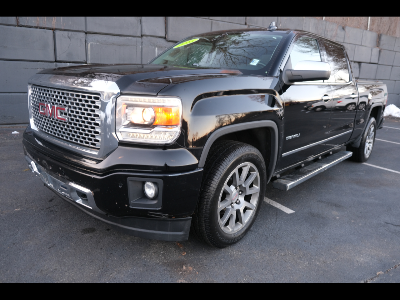 2015 GMC Sierra 1500 4WD Crew Cab 153.0" Denali