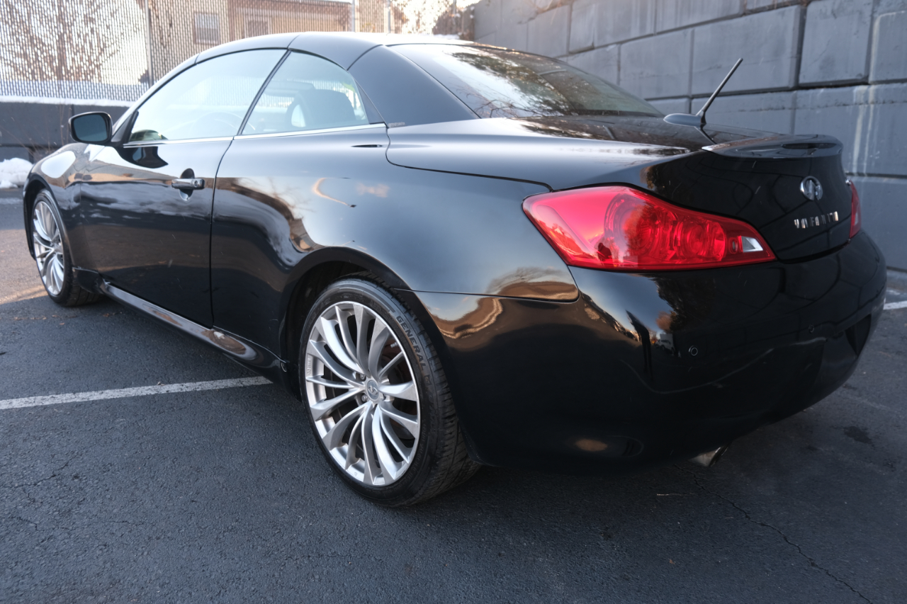 Infiniti G37 Convertible 2dr Base 2012