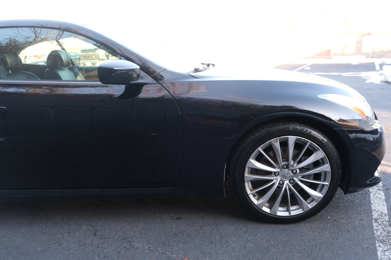 Infiniti G37 Convertible 2dr Base 2012