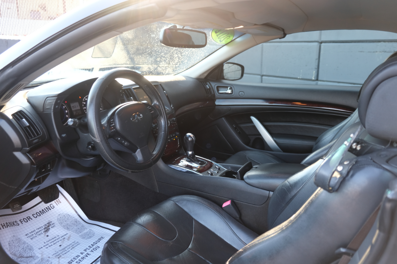 Infiniti G37 Convertible 2dr Base 2012