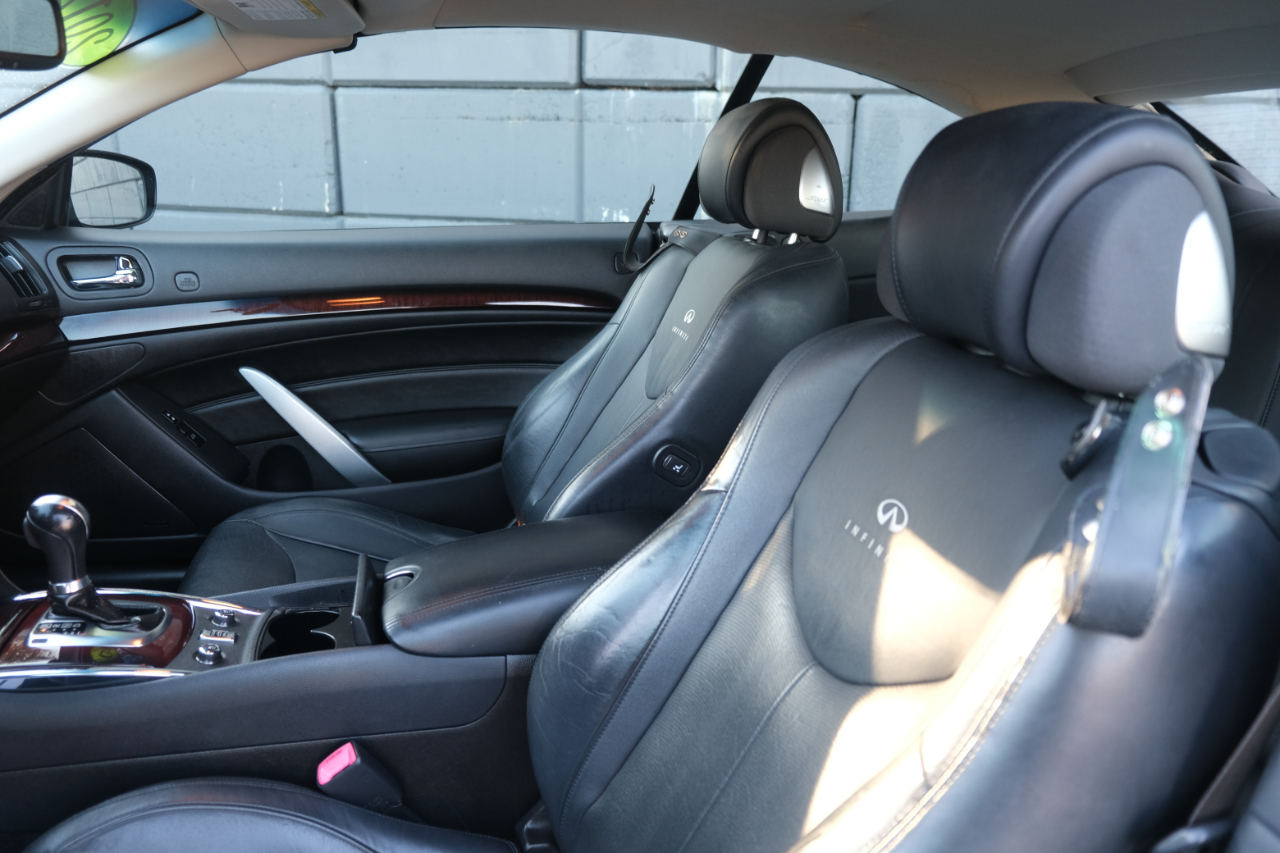 Infiniti G37 Convertible 2dr Base 2012