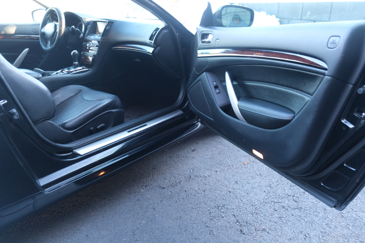Infiniti G37 Convertible 2dr Base 2012