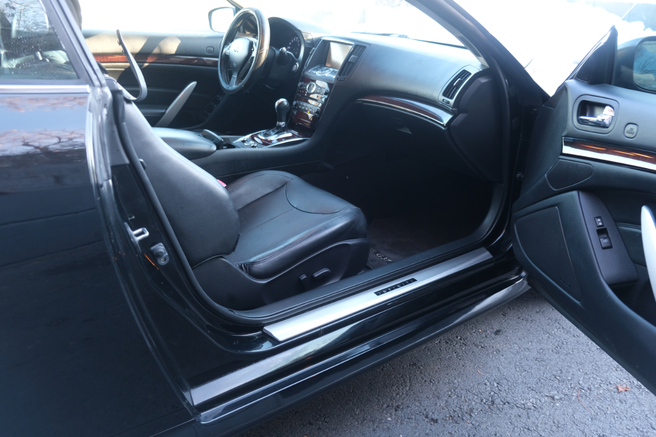 Infiniti G37 Convertible 2dr Base 2012
