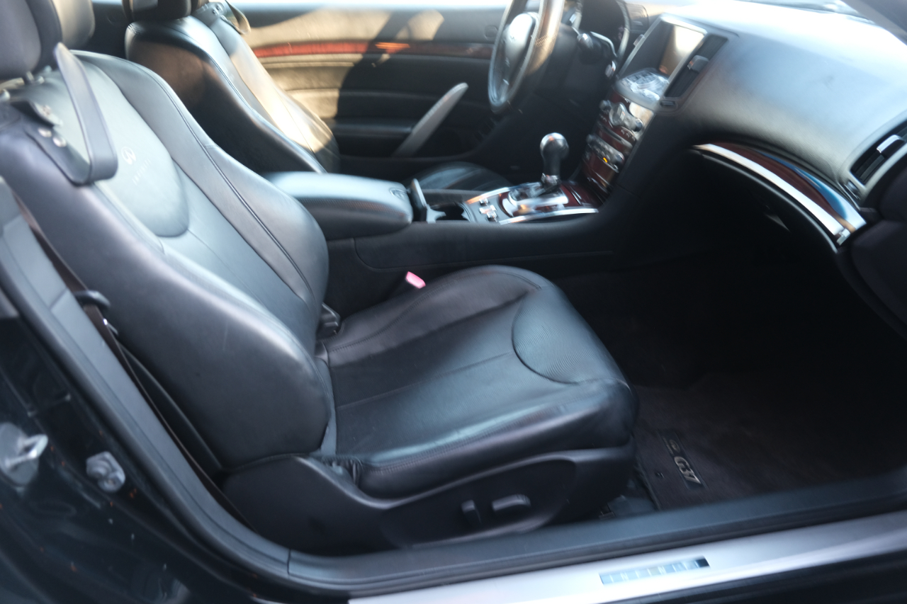 Infiniti G37 Convertible 2dr Base 2012