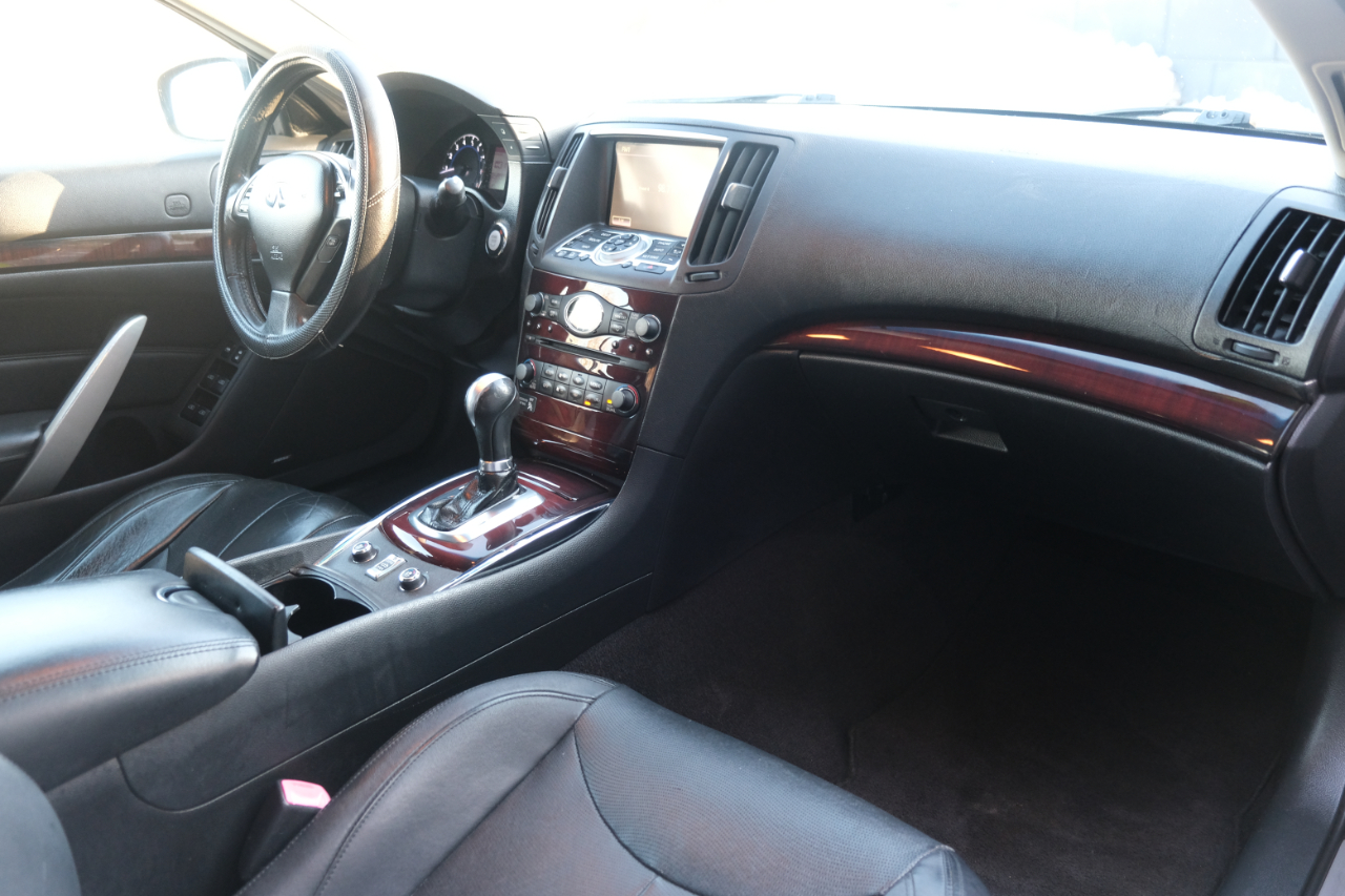 Infiniti G37 Convertible 2dr Base 2012