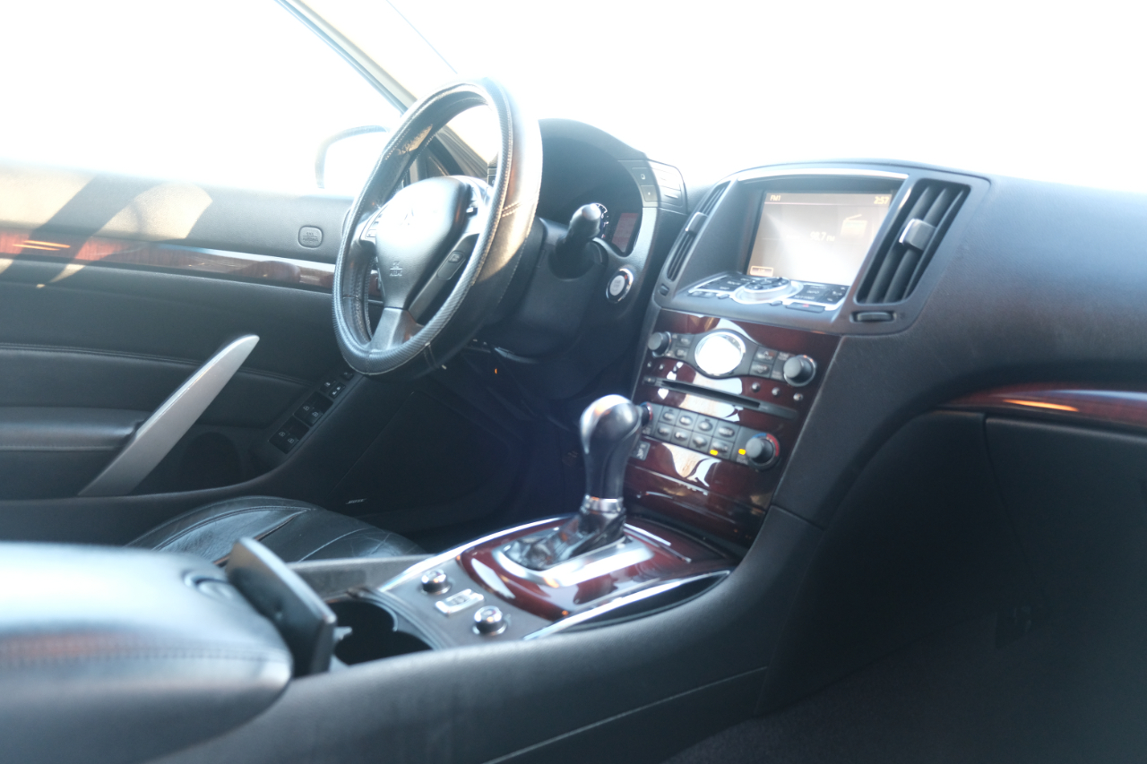 Infiniti G37 Convertible 2dr Base 2012