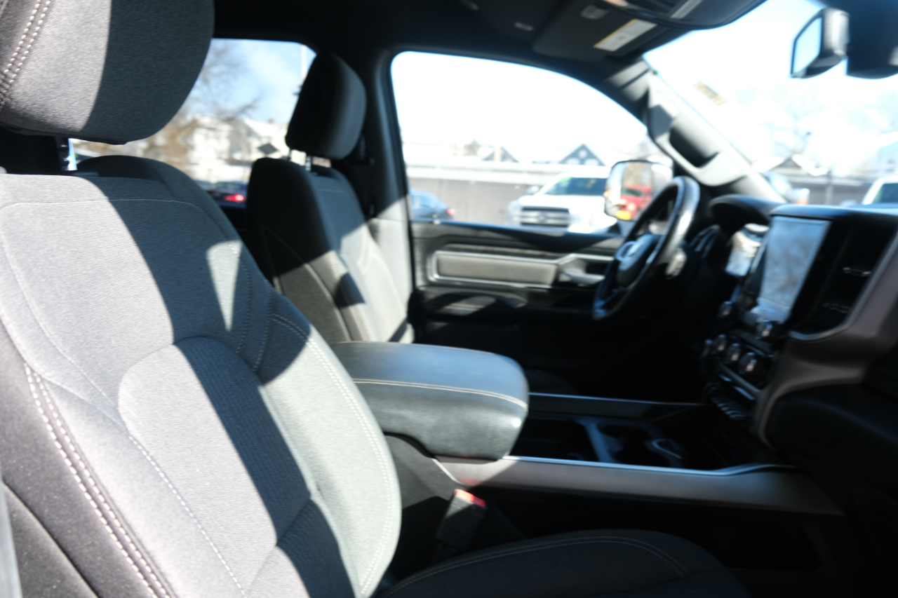 RAM 1500 Big Horn/Lone Star 4x4 Crew Cab 5'7" Box 2019