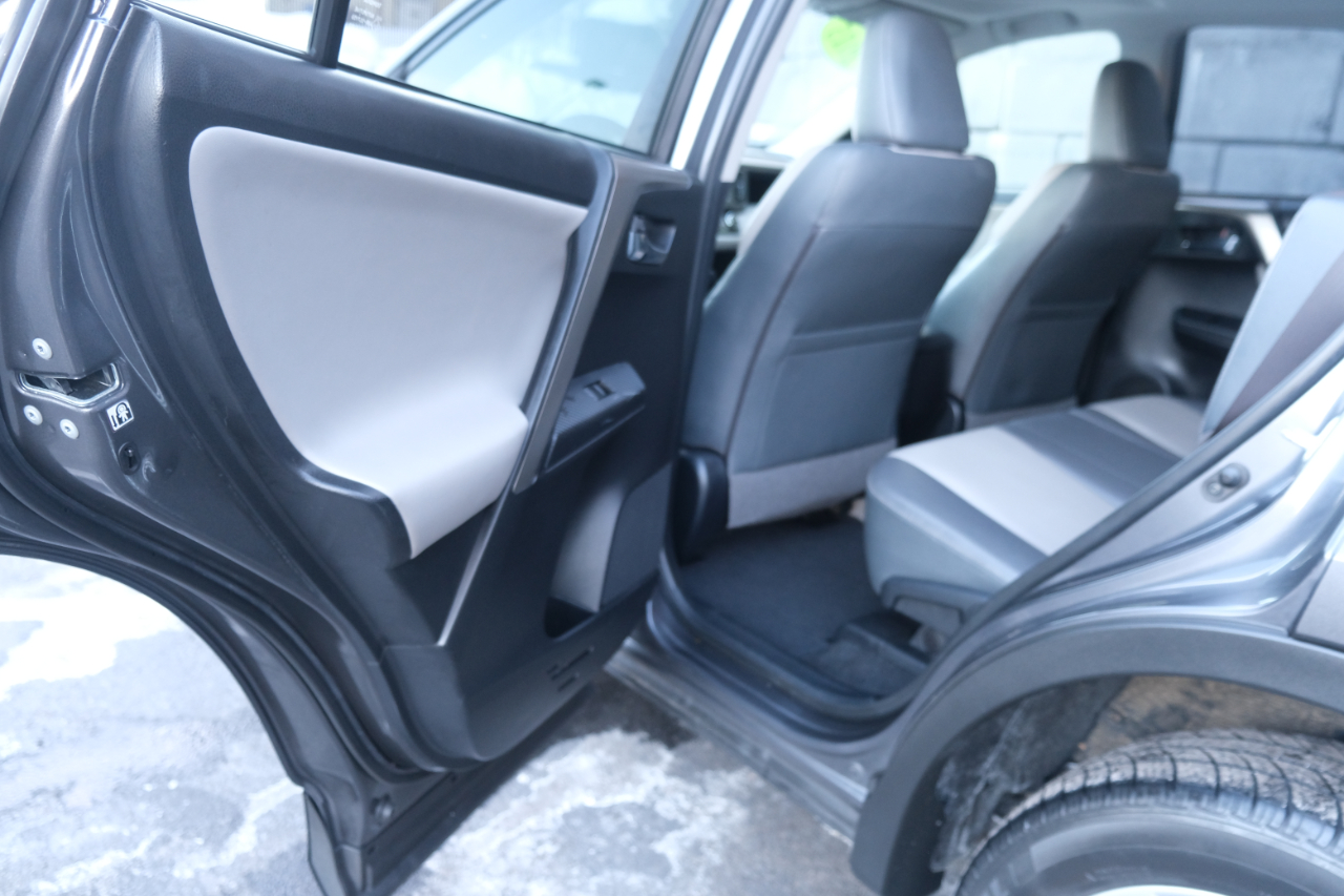 Toyota RAV4 AWD 4dr Limited (Natl) 2015