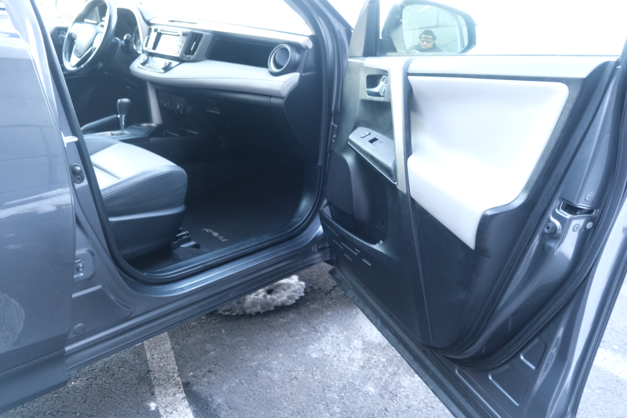 Toyota RAV4 AWD 4dr Limited (Natl) 2015