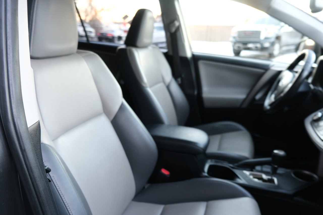 Toyota RAV4 AWD 4dr Limited (Natl) 2015