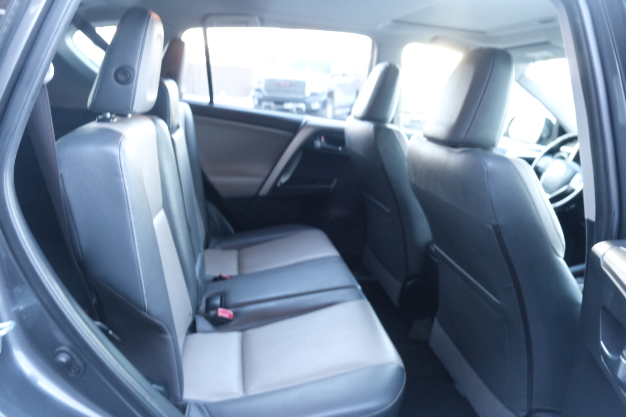 Toyota RAV4 AWD 4dr Limited (Natl) 2015