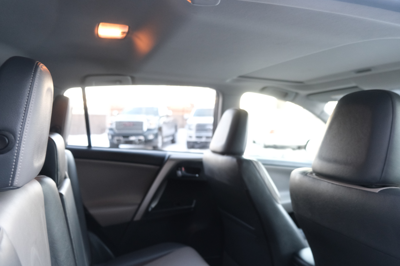 Toyota RAV4 AWD 4dr Limited (Natl) 2015