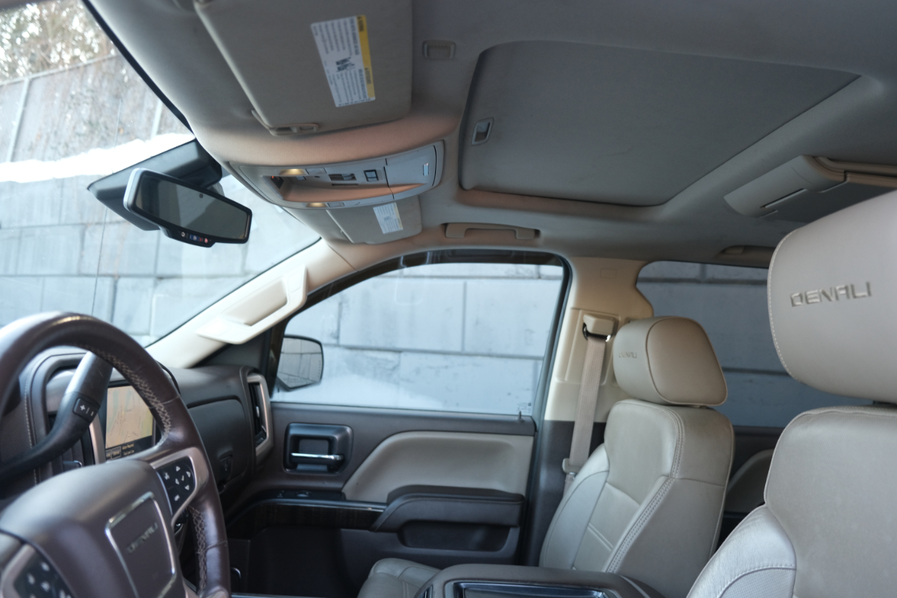 GMC Sierra 1500 4WD Crew Cab 143.5" Denali 2015