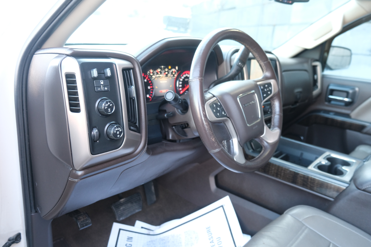 GMC Sierra 1500 4WD Crew Cab 143.5" Denali 2015
