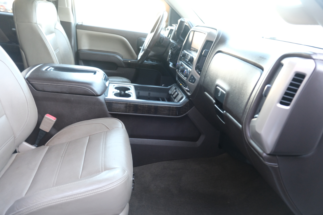 GMC Sierra 1500 4WD Crew Cab 143.5" Denali 2015