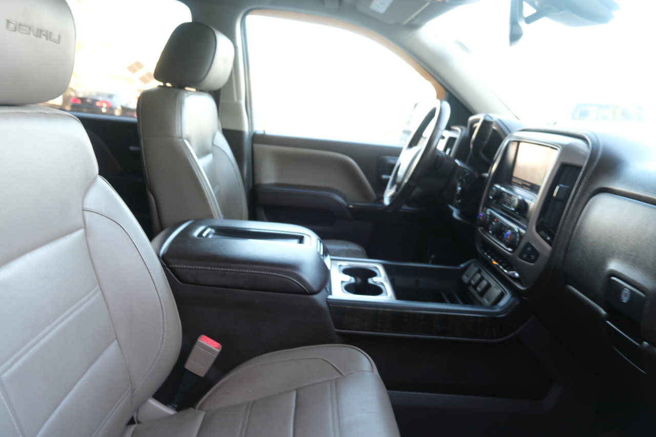 GMC Sierra 1500 4WD Crew Cab 143.5" Denali 2015