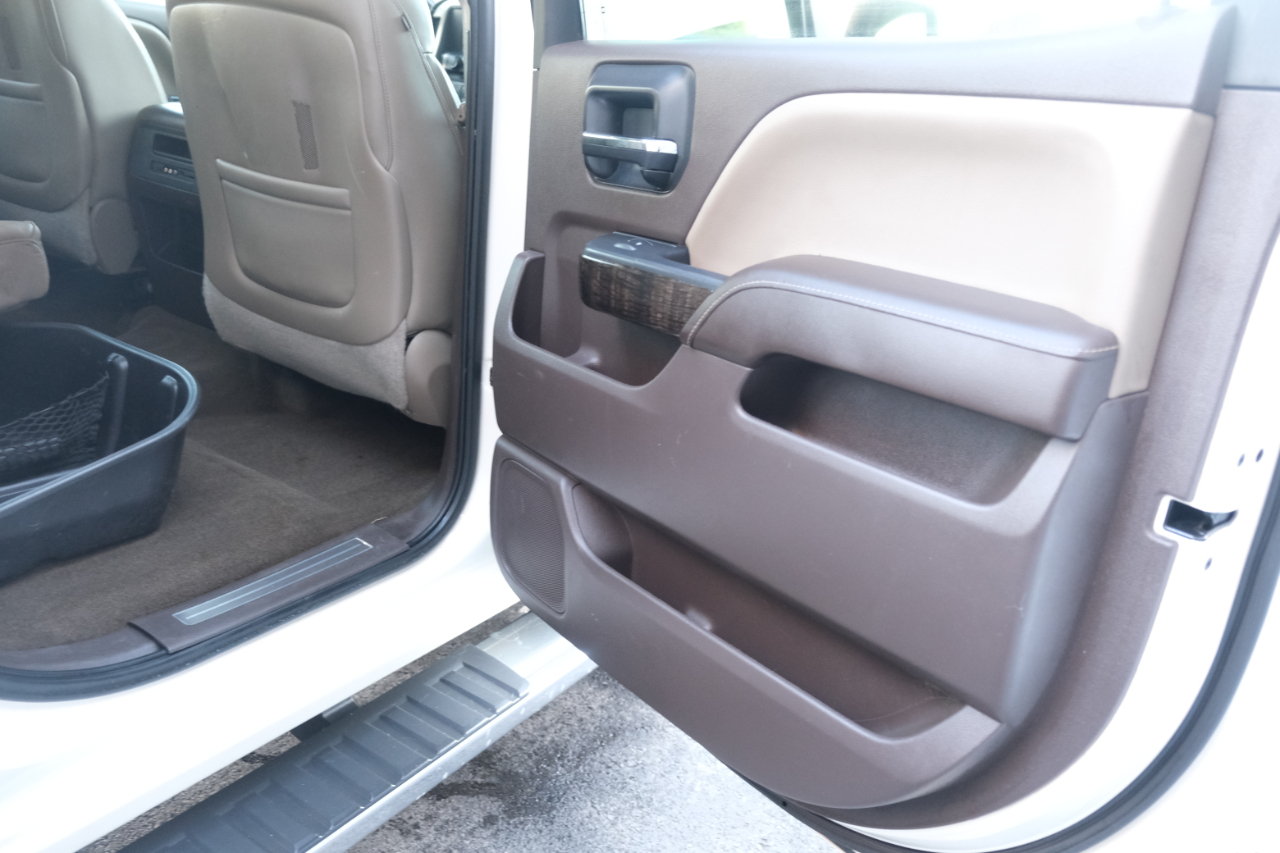 GMC Sierra 1500 4WD Crew Cab 143.5" Denali 2015