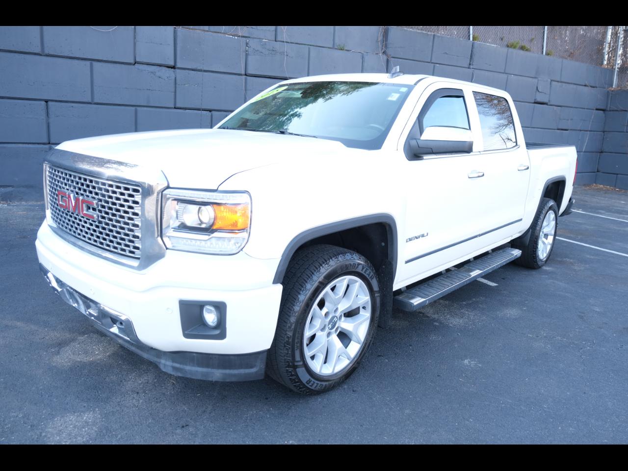 2015 GMC Sierra 1500 4WD Crew Cab 143.5" Denali
