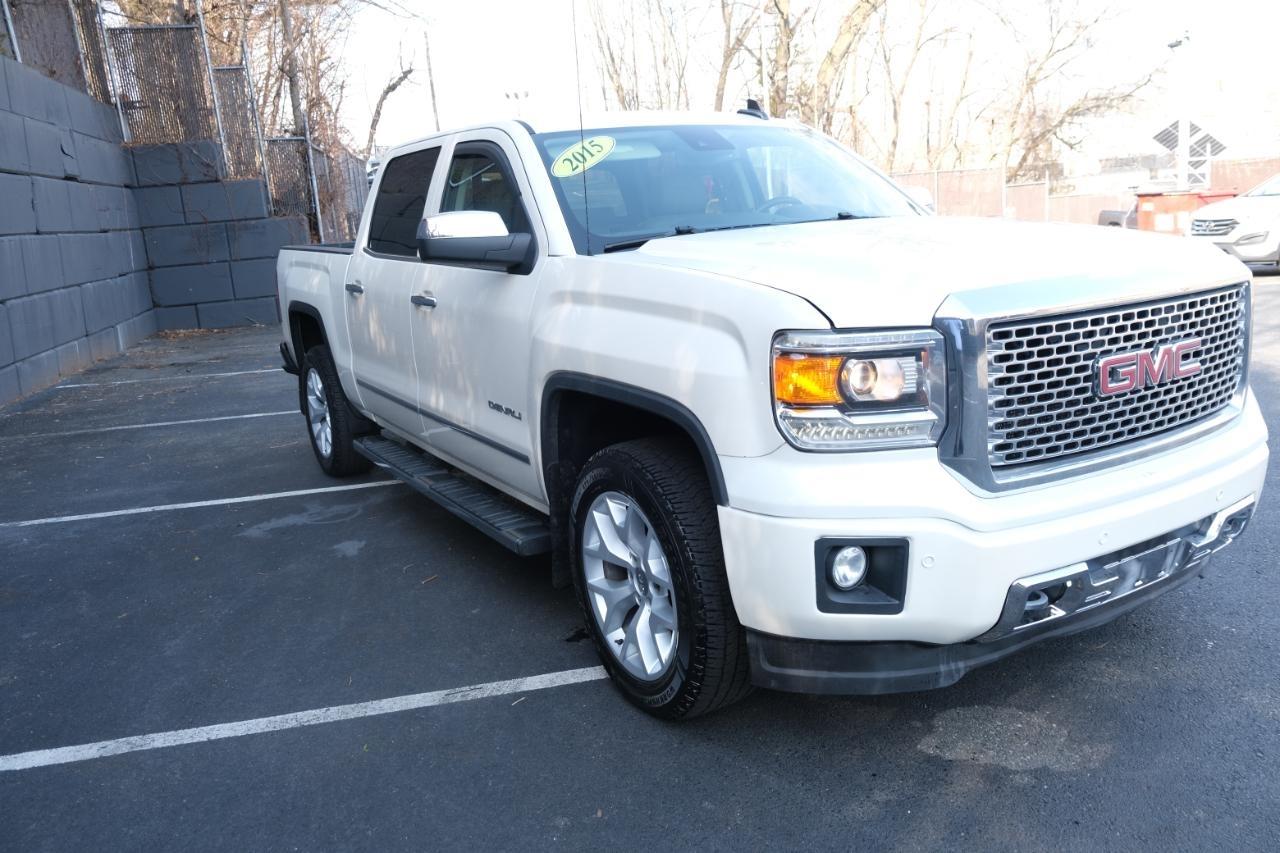 GMC Sierra 1500 4WD Crew Cab 143.5" Denali 2015