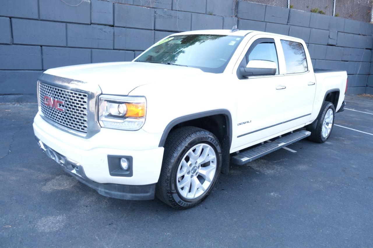 GMC Sierra 1500 4WD Crew Cab 143.5" Denali 2015