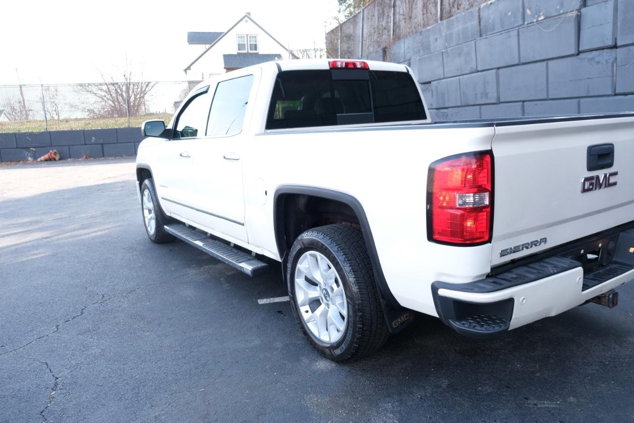 GMC Sierra 1500 4WD Crew Cab 143.5" Denali 2015