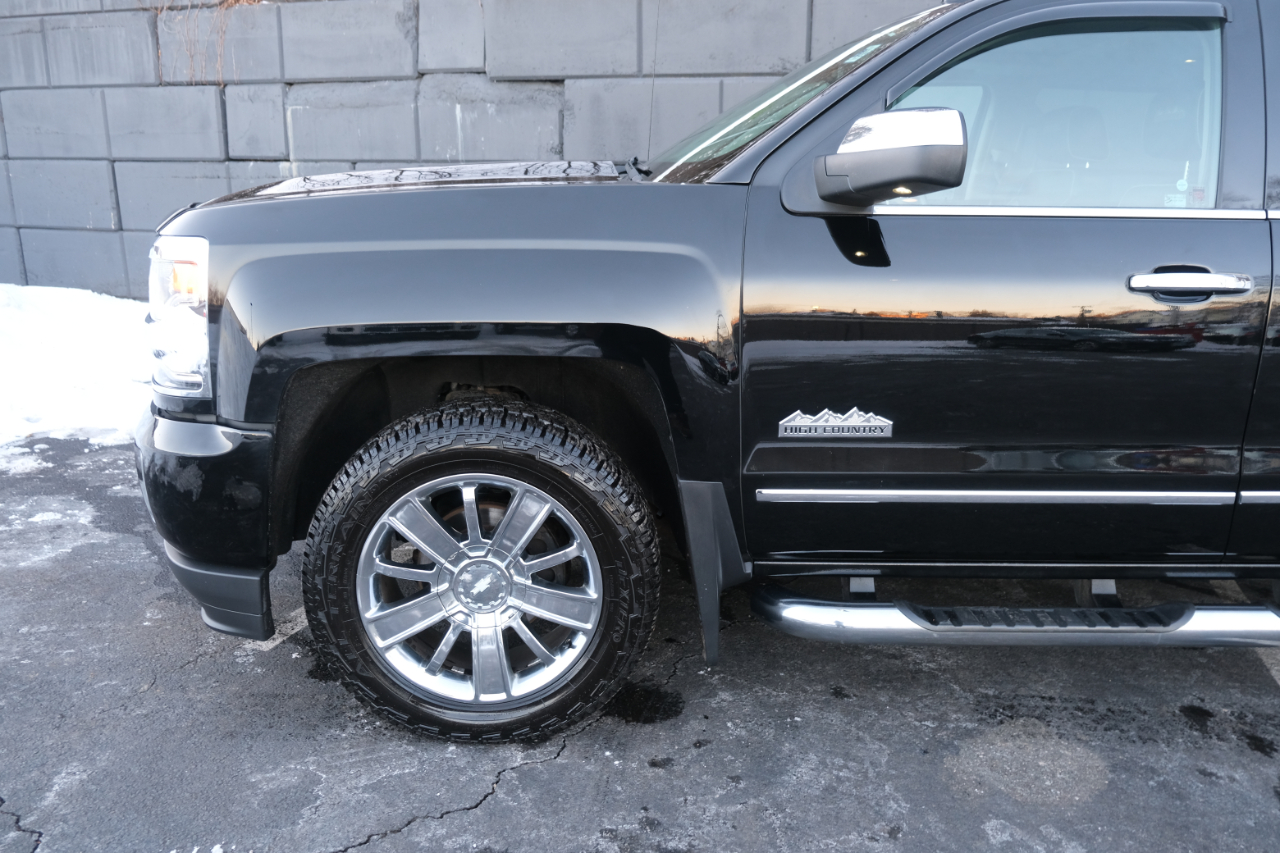 Chevrolet Silverado 1500 4WD Crew Cab 143.5" High Country 2017